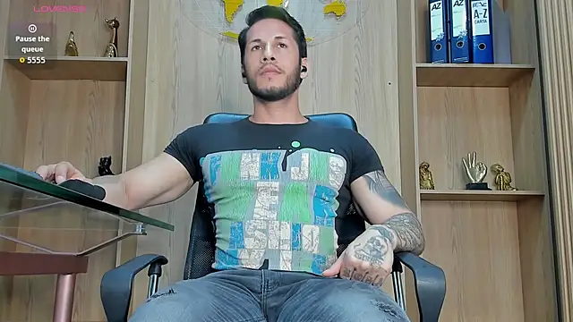 Snapshot of George_Diesell chatting on July 2026 04:41:02 AM George Diesell online show from July 2026 04:41:02 AM