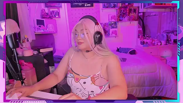 Snapshot of MegariaB chatting on October 2025 03:51:02 AM MegariaB online show from October 2025 03:51:02 AM