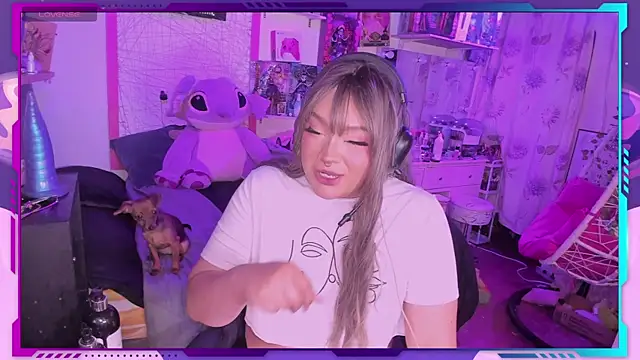 Snapshot of MegariaB chatting on February 2025 04:08:02 AM MegariaB online show from February 2025 04:08:02 AM