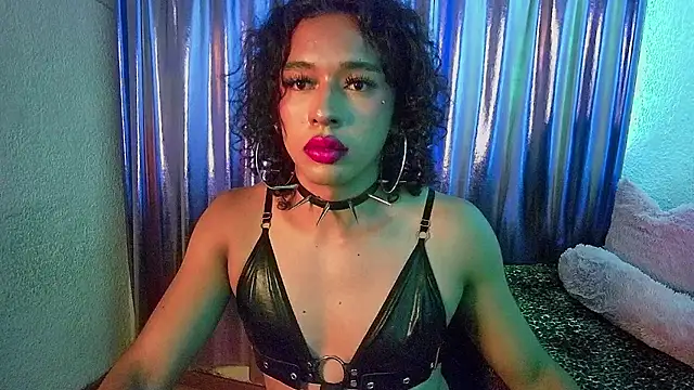 Snapshot of angelsdustxxx chatting on June 2026 05:01:02 AM angelsdustxxx online show from June 2026 05:01:02 AM