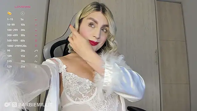 Snapshot of barbie_millit chatting on January 2025 12:47:02 AM barbie millit online show from January 2025 12:47:02 AM