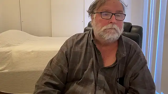 Drummajor online show from December 2025 05:36:01 PM