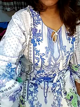 Dayna-36 online show from October 2025 04:08:01 PM