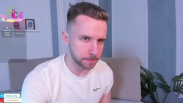 EnriqueBarberry online show from April 2026 11:27:01 AM