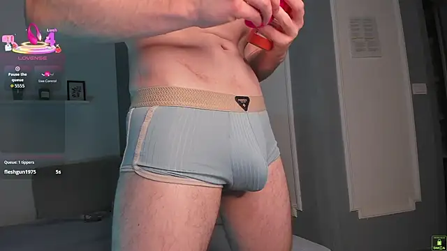 EnriqueBarberry online show from December 2025 06:27:01 AM