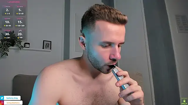 EnriqueBarberry online show from November 2025 06:28:02 AM