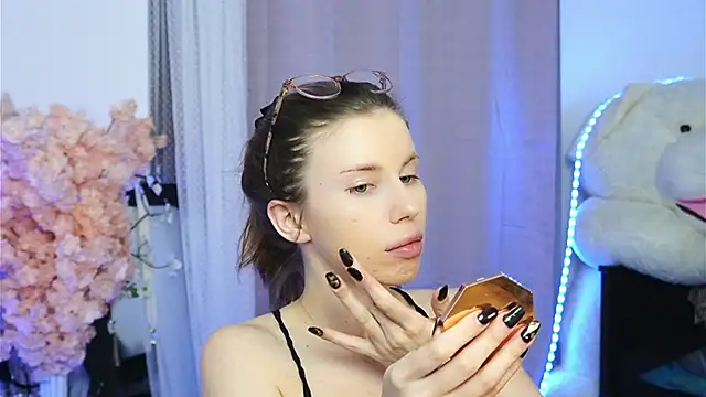 ivyleague  online show from March 2026 06:19:02 PM