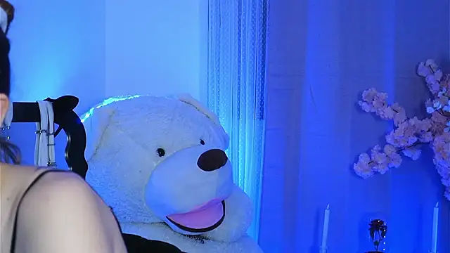 ivyleague  online show from March 2026 06:21:02 PM