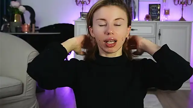 Snapshot of ivyleague_ chatting on November 2025 03:55:01 AM ivyleague online show from November 2025 03:55:01 AM