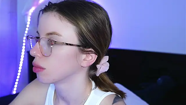 ivyleague  online show from April 2026 05:06:02 PM