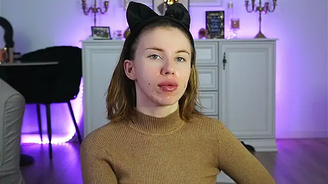 Snapshot of ivyleague_ chatting on November 2025 03:34:02 AM ivyleague online show from November 2025 03:34:02 AM