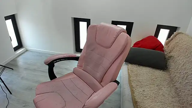 Snapshot of Dyana_Kaylinn chatting on February 2026 06:14:02 AM Dyana Kaylinn online show from February 2026 06:14:02 AM