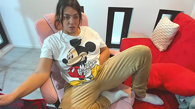 Snapshot of Dyana_Kaylinn chatting on December 2025 06:57:01 AM Dyana Kaylinn online show from December 2025 06:57:01 AM