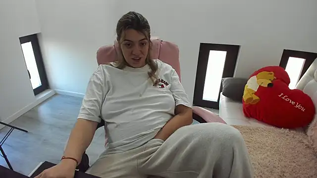 Dyana Kaylinn online show from April 2026 04:58:01 AM