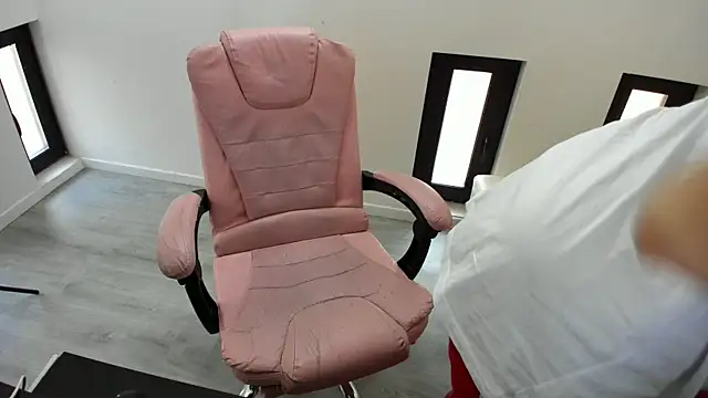 Dyana Kaylinn online show from March 2026 05:17:01 AM