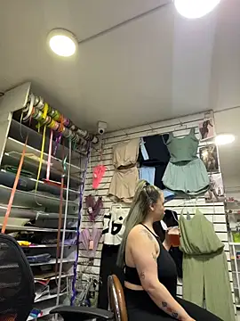 Snapshot of Susi_bell chatting on March 2025 01:10:02 AM Susi bell online show from March 2025 01:10:02 AM