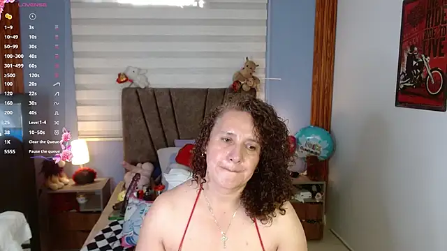 Nadia 84 online show from October 2025 12:15:02 PM