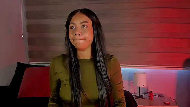 nayah   online show from November 2025 09:04:01 PM