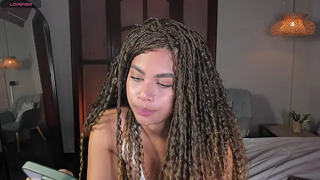 nayah   online show from March 2026 08:37:01 PM