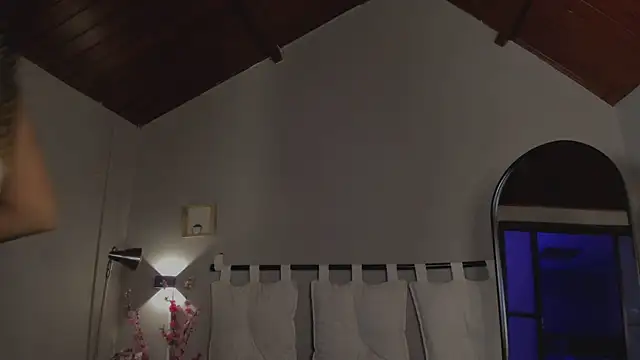nayah   online show from March 2025 01:45:01 AM