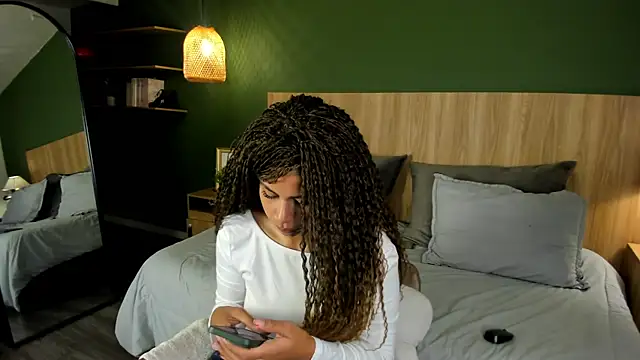 Snapshot of nayah__ chatting on April 2026 01:07:02 PM nayah online show from April 2026 01:07:02 PM