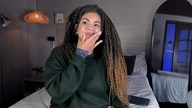 nayah   online show from March 2026 08:19:01 PM