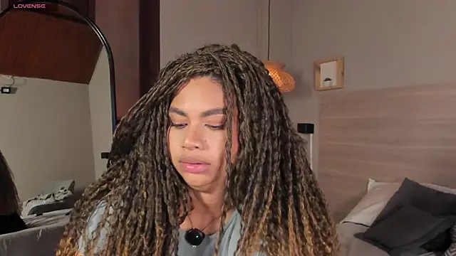 nayah   online show from April 2026 09:39:33 PM