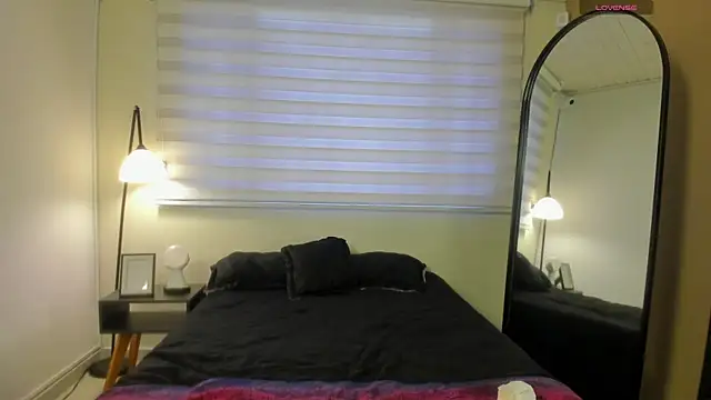 nayah   online show from April 2026 02:53:01 PM