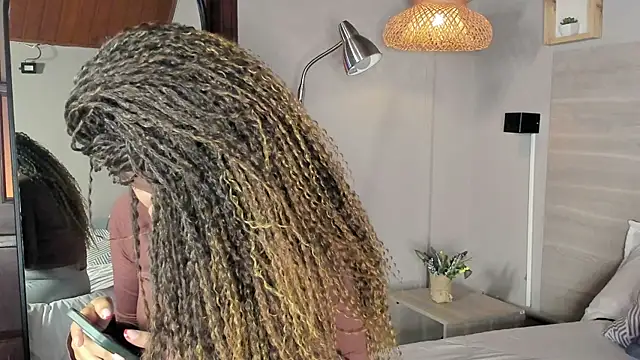 nayah   online show from March 2026 08:11:02 PM