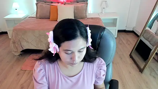  Natalie18 online show from October 2025 03:38:01 AM