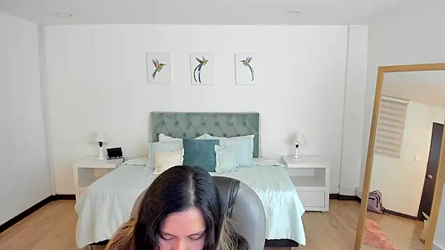  Natalie18 online show from October 2025 03:21:01 AM