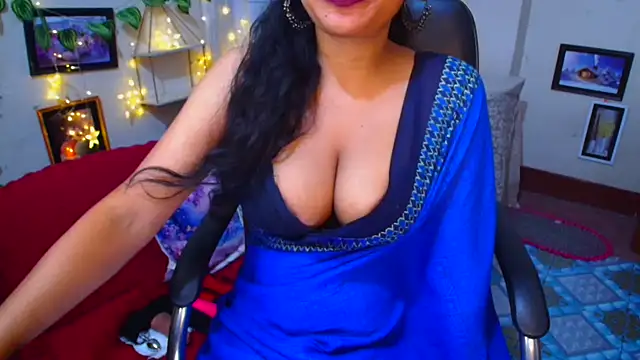 SnoowForYou online show from November 2025 12:28:02 AM