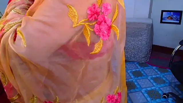 SnoowForYou online show from November 2025 01:27:02 AM