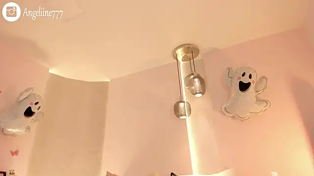 angeline-777 online show from October 2025 01:19:02 PM