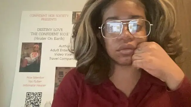 MommyConfident online show from June 2026 06:07:02 PM