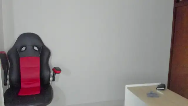 Snapshot of samy_jonnes_ chatting on December 2024 12:18:01 AM samy jonnes online show from December 2024 12:18:01 AM