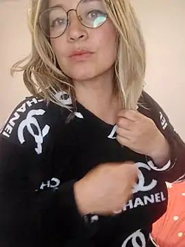 Devil Sara online show from April 2026 04:50:04 AM