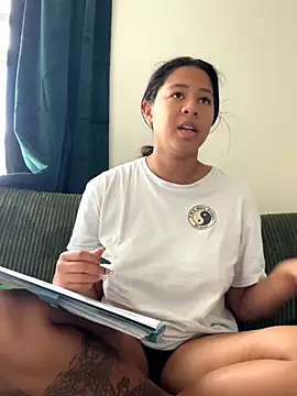 VanessaBling online show from November 2025 04:18:02 PM