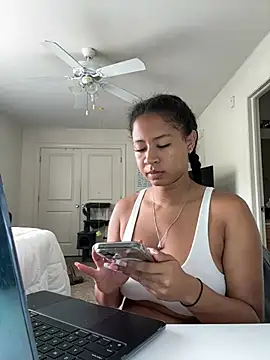 VanessaBling online show from June 2026 02:45:02 PM