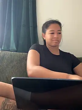 VanessaBling online show from December 2025 03:16:01 PM