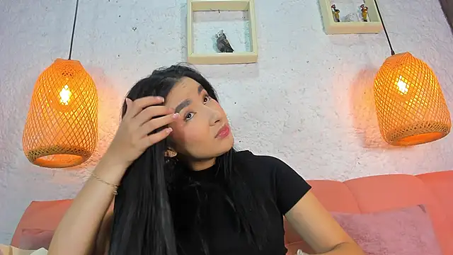 emiily s online show from November 2025 12:05:01 PM