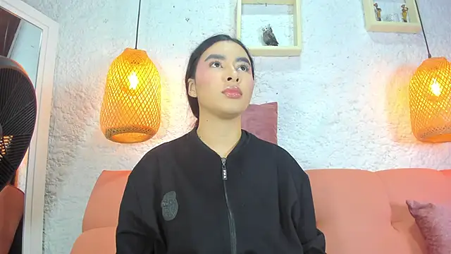 emiily s online show from November 2025 12:05:02 PM