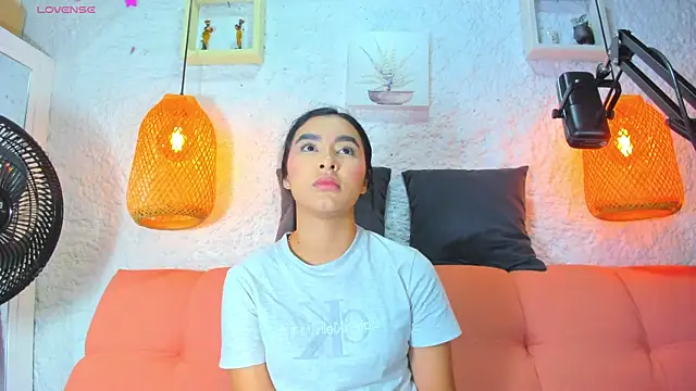 emiily s online show from October 2025 12:06:02 PM