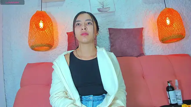 emiily s online show from October 2025 12:07:01 PM