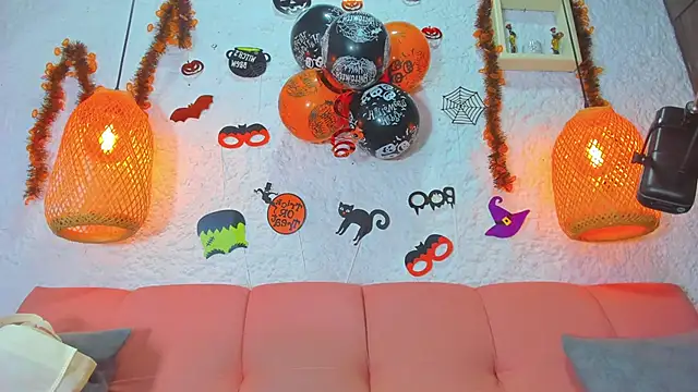 emiily s online show from October 2025 12:04:01 PM