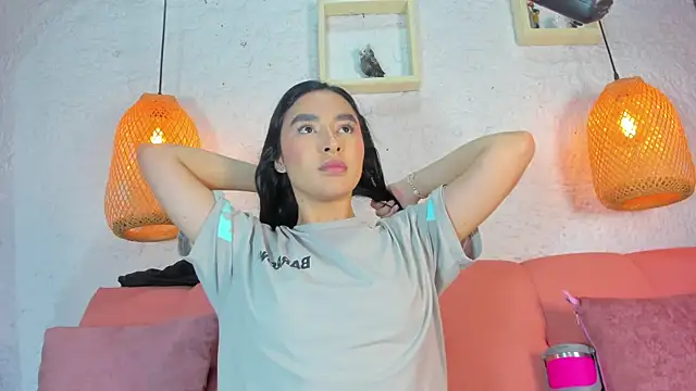 emiily s online show from November 2025 12:05:02 PM