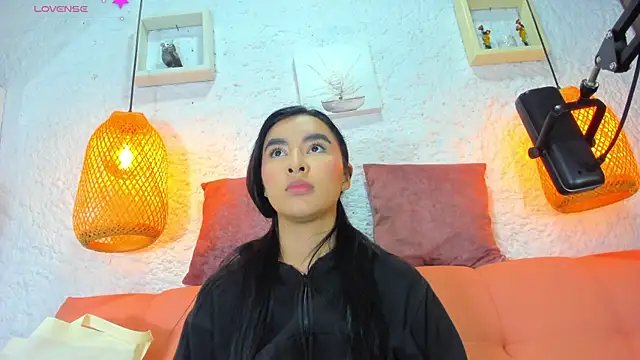 emiily s online show from October 2025 12:02:02 PM