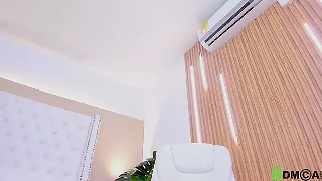 Snapshot of celeste_wayne chatting on November 2025 11:49:01 PM celeste wayne online show from November 2025 11:49:01 PM