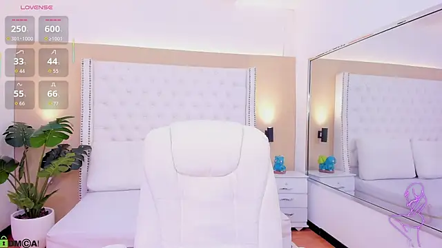 Snapshot of celeste_wayne chatting on July 2026 11:16:02 PM celeste wayne online show from July 2026 11:16:02 PM