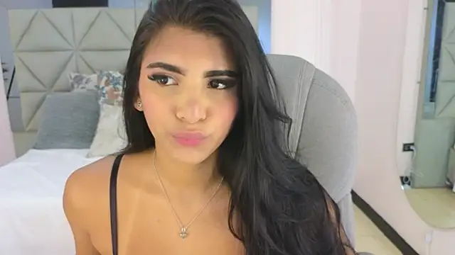 maiaa ruiz online show from April 2026 01:28:01 PM